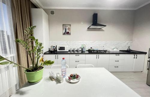 Atyrau Apartment | Bright Studio with Pool and Breakfast – Rated 9.1/10