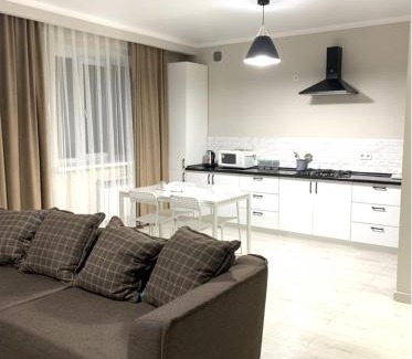 Atyrau Apartment | Bright Studio with Pool and Breakfast – Rated 9.1/10
