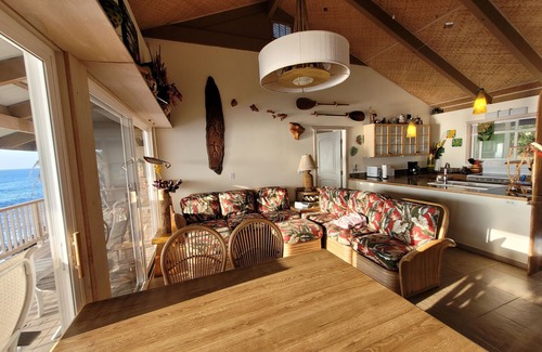 Kehena Beach Estates House | Oceanfront Oasis: Breathtaking Views and Spa Amenities