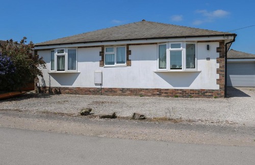 Pagham House | Experience 50 Harbour Road: Pet-Friendly with Pool Access
