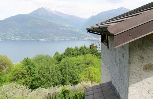 Vignola Other | Cozy 1-Bedroom House with Lake and Mountain Views