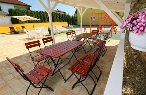 Balatonmariafurdo Apartment | Cozy 2-Bedroom Apartment with Pool and Kitchen Access