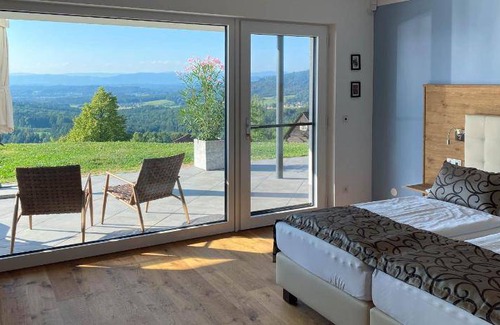 Bad Gams Apartment | Spacious 1 Bedroom Apartment for Up to 4 Guests