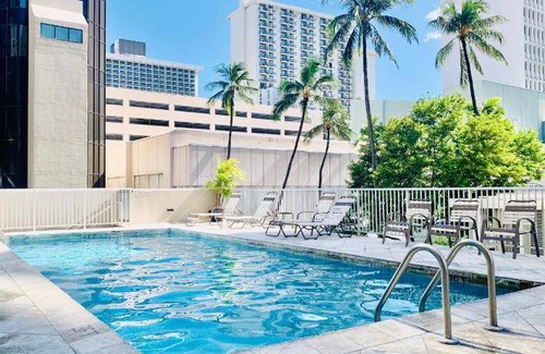Waikiki Apartment | Spacious 50 m² Apartment for 5 Guests with Pool & Kitchen