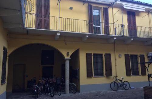 Cremona Apartment | Spacious 2-Bedroom Apartment with Kitchen for Up to 4 Guests