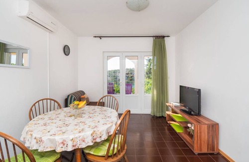 Grebastica Apartment | Oceanfront Apartment: 2 Bedrooms with Gorgeous Views