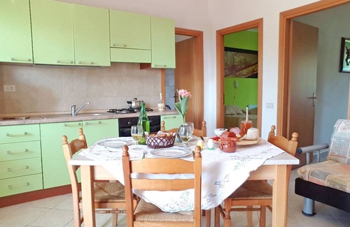 Ricadi House | Spacious 2-Bedroom Haven with Pool & Breakfast Included