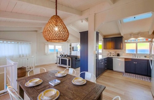 Leucadia House | Pet-Friendly Oceanfront Retreat with Direct Beach Access