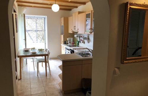 Mainstockheim Apartment | Charming Retreat: Steps to Cycle Path with Sunny Balcony