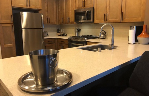 Truckee Villa | 500 feet from the Ski Gondola! Family sized, luxury two bedrm condo at Northstar
