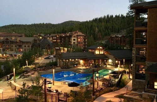 Truckee Villa | 500 feet from the Ski Gondola! Family sized, luxury two bedrm condo at Northstar
