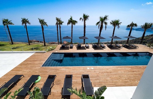 Letojanni Villa | 500 m² Villa ∙ 7 bedrooms ∙ 14 guests