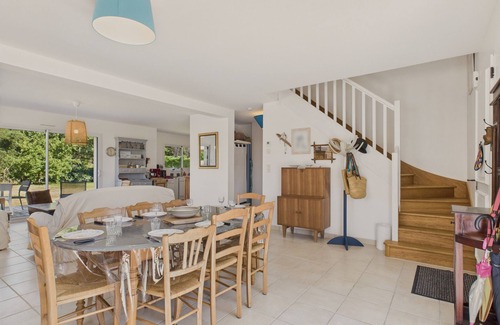Penvins Ski Chalet | 500m from the sea – for 4 adults and 4 children