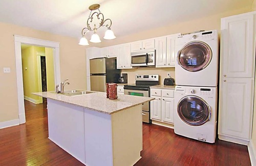Florence Apartment | Prime Downtown Condo with Porch & Top Amenities Await
