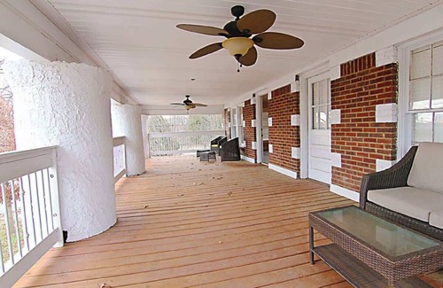 Florence Apartment | Prime Downtown Condo with Porch & Top Amenities Await