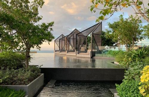 Pattaya Bay Apartment | Oceanfront Retreat: 502 Edge in Pattaya with Pool & Beach Access