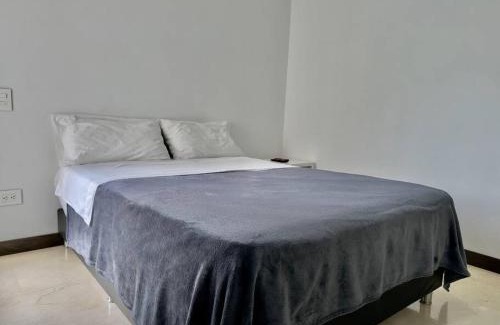 El Castillo Apartment | 502 El Poblado: Perfect Family Retreat with Pet-Friendly Amenities