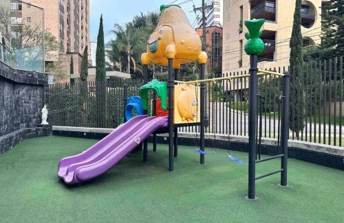 El Castillo Apartment | 502 El Poblado: Perfect Family Retreat with Pet-Friendly Amenities