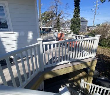 Northeast Virginia Beach House | Elegant 4-Star Getaway at 508 B The Upper Bungalow