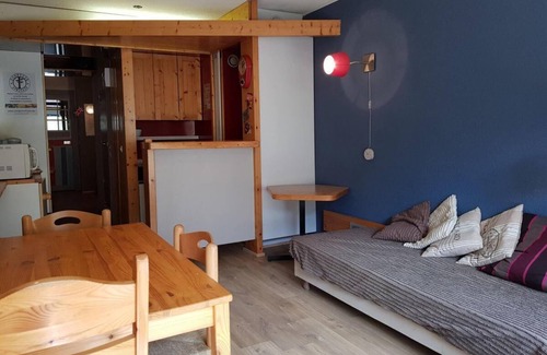 Arc-2000 Apartment | 50m from resort center, 4th floor, view ski slopes, balcony, tv, ski locker, 28m², Les Arcs