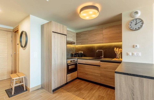 Arc-1600 Apartment | Panoramic Views & Fitness Center, Steps from Ski Slopes
