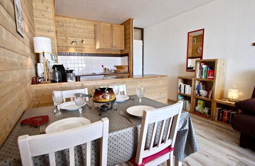 Chamrousse Apartment | 50m from ski slopes, 3rd floor, balcony, tv, ski locker, 29m², Chamrousse
