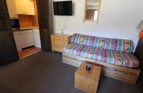 Val-Thorens Apartment | Convenient Stay in Val Thorens with Balcony & Ski Locker