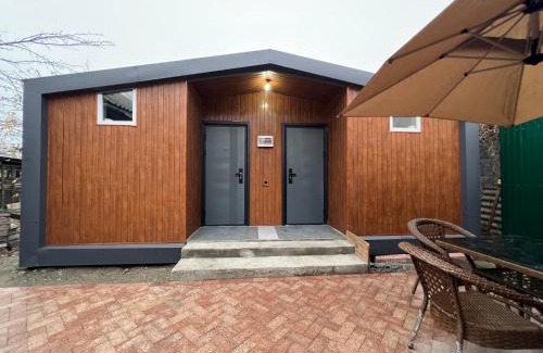 Sverdlov District House | Comfortable 51 Guest Hotel for Families and Travelers