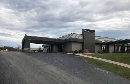 Maysville Hotel | Premier 5-Star Hotel with Pet-Friendly Amenities & Dining