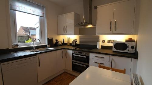 Pittenweem House | Oceanfront Getaway at 51 Milton Crescent - Guest Rated 9.5