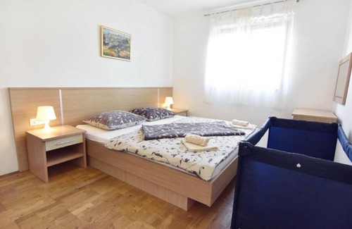 Umag Apartment | Spacious 2-Bedroom Apartment for Up to 6 Guests