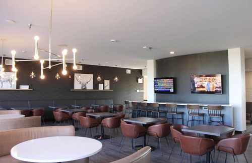 Winkler Hotel | Spacious 5-Star Hotel for Up to 10 Guests with Great Amenities