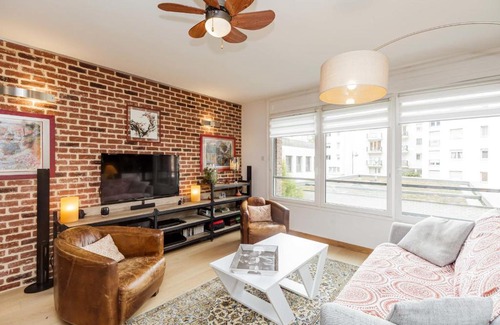 19th Arrondissement Apartment | Cozy Balcony Retreat Near Parc de la Villette