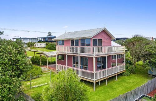 Dalmeny House | Family-Friendly Stay at 54 Noble Parade - Book Your Escape
