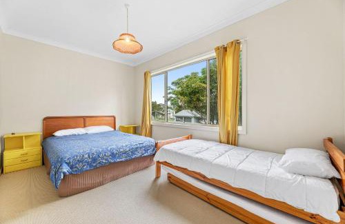 Dalmeny House | Family-Friendly Stay at 54 Noble Parade - Book Your Escape