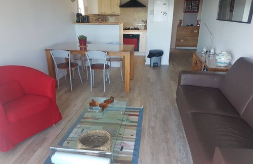 Vannes Apartment | Elegant Flat with South-Facing Terrace and Spa Amenities