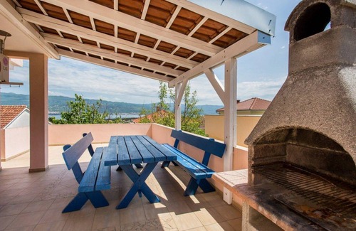 Silo Apartment | Spacious 2-Bedroom Apartment with Kitchen for Your Stay