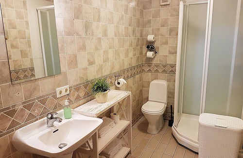 Skagafjordur House | Comfort at 550 Guesthouse: Family-Friendly & Breakfast Included
