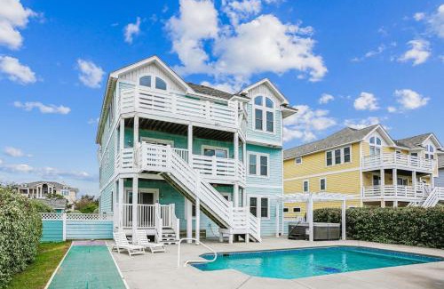 Nags Head House | Family-Friendly Landfall II with Pool & Hot Tub Amenities