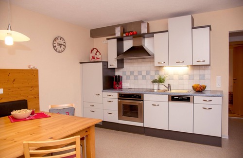 Hippach Apartment | Spacious Apartment with Terrace, Garden & Ocean View