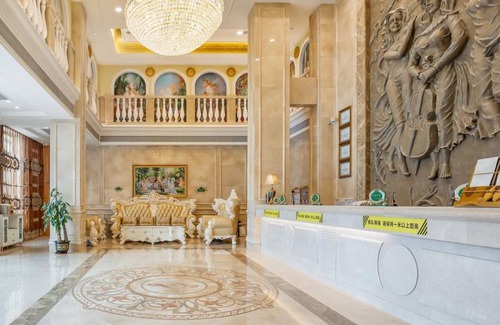 Shaoguan Hotel | Comfortable 5-Star Hotel for Up to 3 Guests