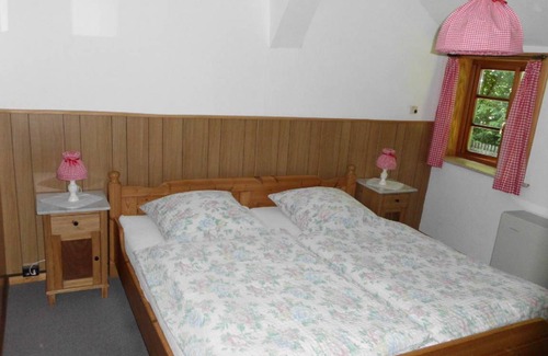 Soderstorf House | Eco-Friendly 2-Bedroom House for 4 Guests - Rated 9/10