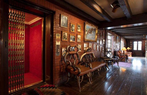 Gallup Resort | Pet-Friendly Resort with Pool & Restaurant - 9/10 Rating