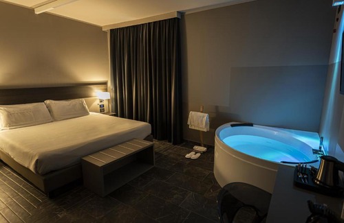 Orio al Serio Hotel | Discover Comfort at 57 Reshotel Orio - Family-Friendly Escape
