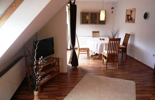 Winkel Apartment | Spacious 2-Bedroom Apartment with Kitchen & Breakfast Included