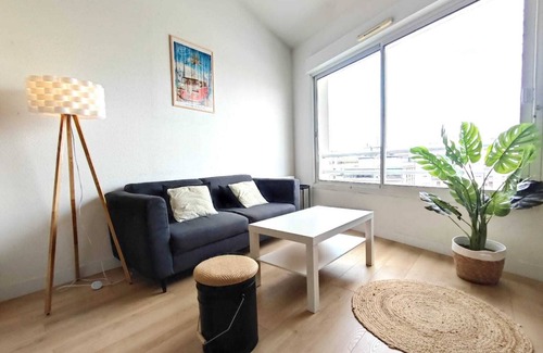Saint-Michel - Nansouty - Saint-Genes Apartment | Spacious 58 m² Suite near Place de la Victoire