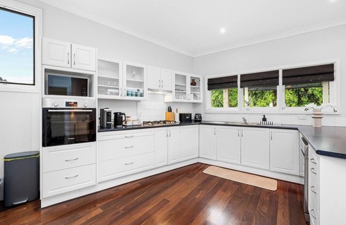 East Victoria Park House | 59 Balmoral - Classic Australian Charm
