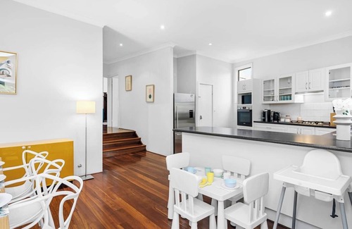 East Victoria Park House | 59 Balmoral - Classic Australian Charm
