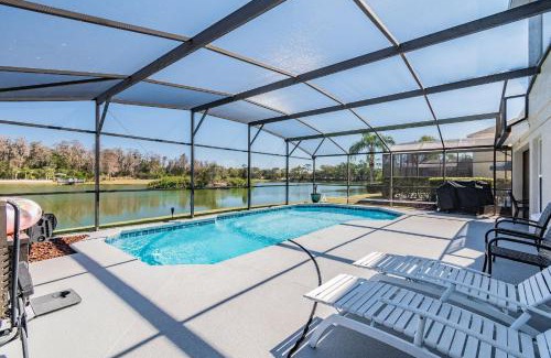 Lake Berkley Villa | 5B/3B Lake View Private Pool