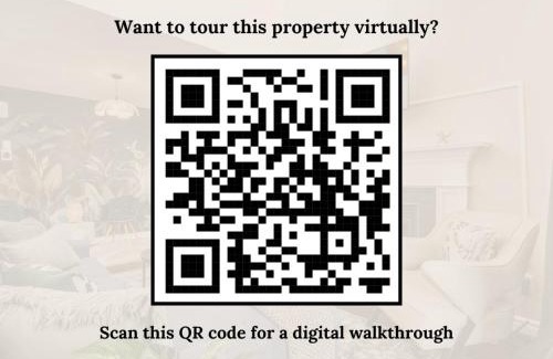 Southeast Edmonton Apartment | 5BD Jungle Oasis - HotTub - BBQ - King Bed - Games - Garage